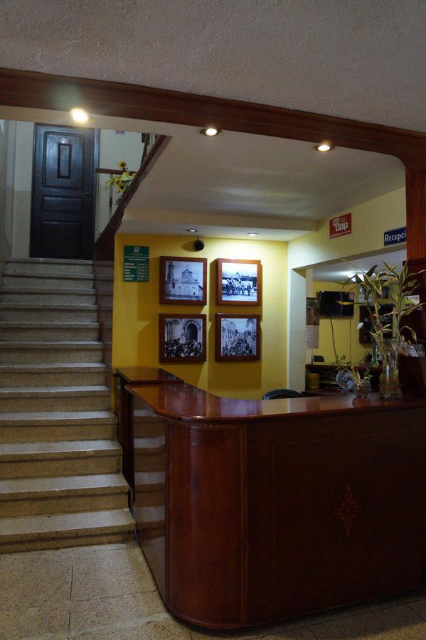 Hostal Pucara Loja Exterior photo